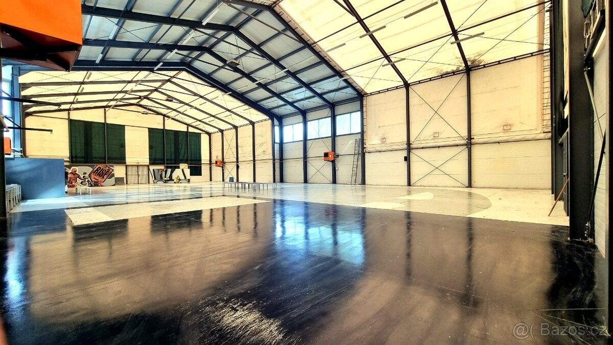 Sklady, Ostrava, 702 00