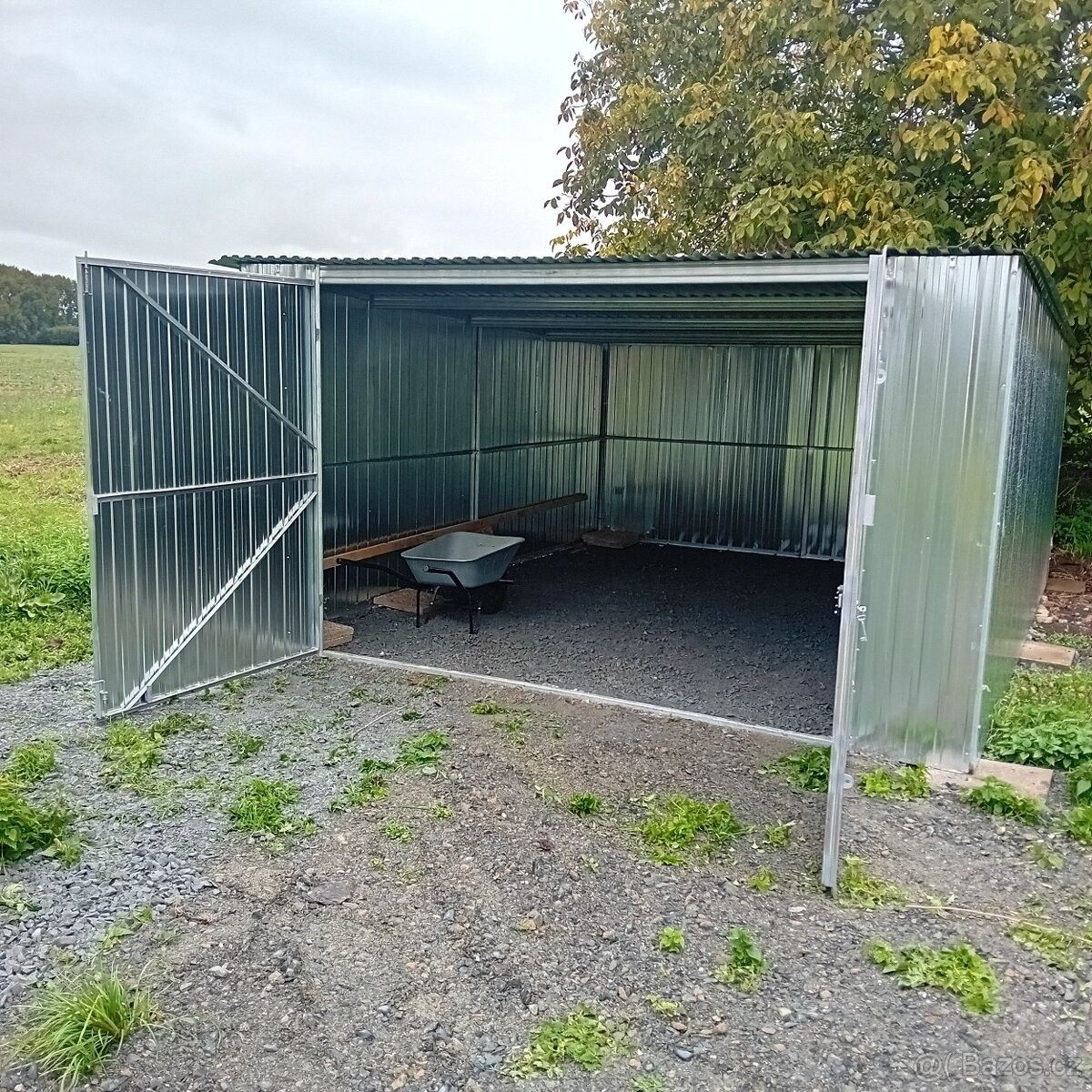 Garáže, Bukovany, 779 00