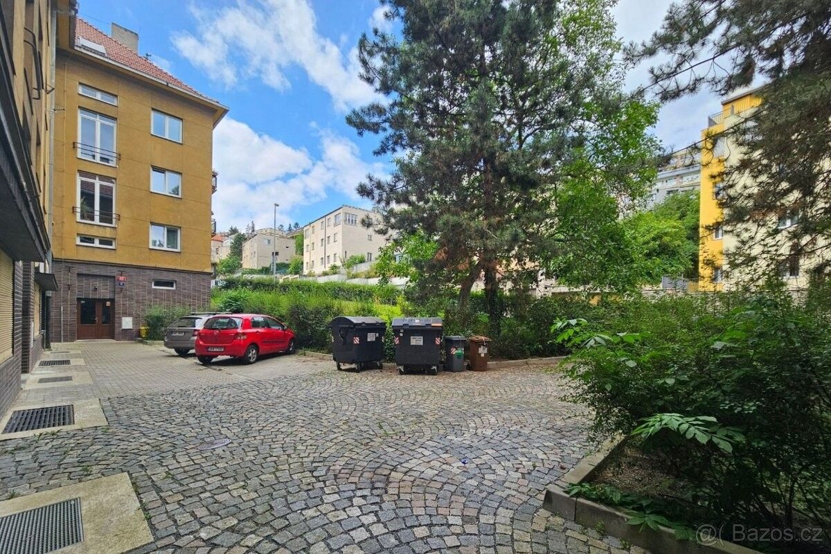 Obchodní prostory, Praha, 150 00, 170 m²