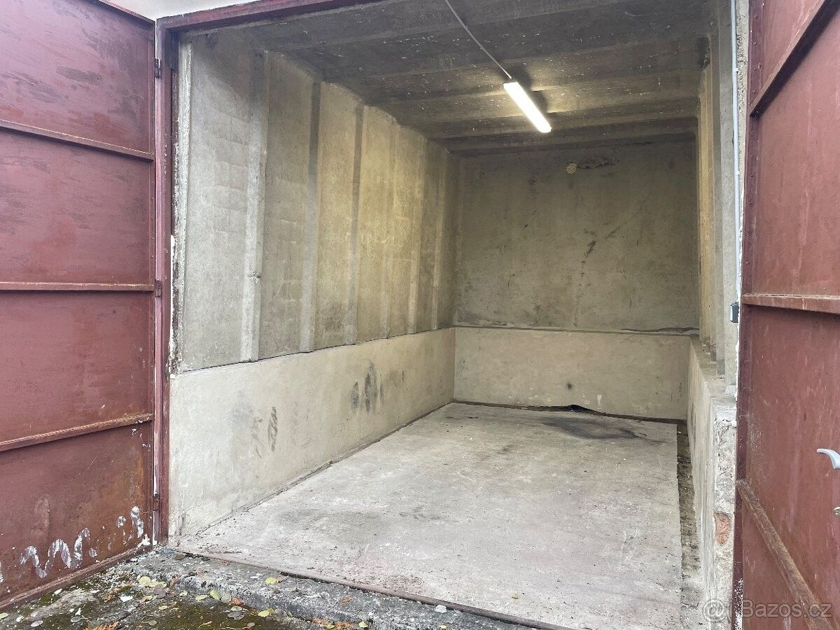 Pronájem garáž - Slavičín, 763 21