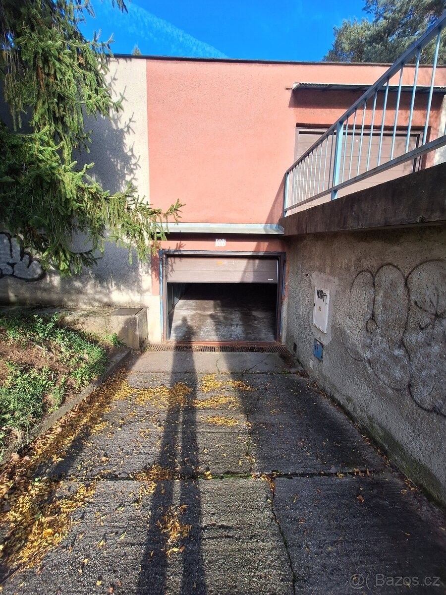 Prodej garáž - Karlovice, 763 02