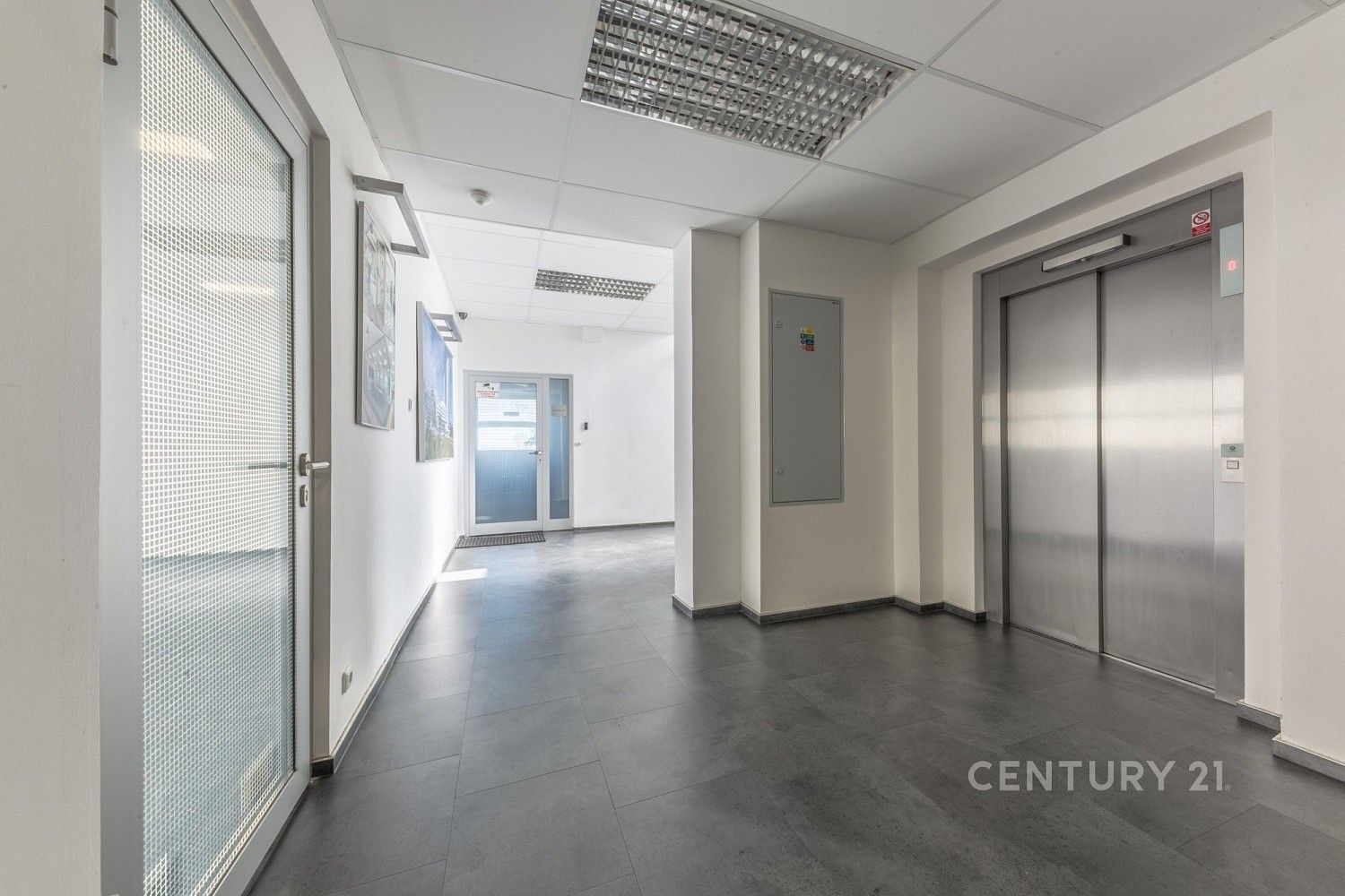 Kancelář · 152 m² · Praha - Dolní Měcholupy, okres Praha 15, Hlavní město Praha - 4