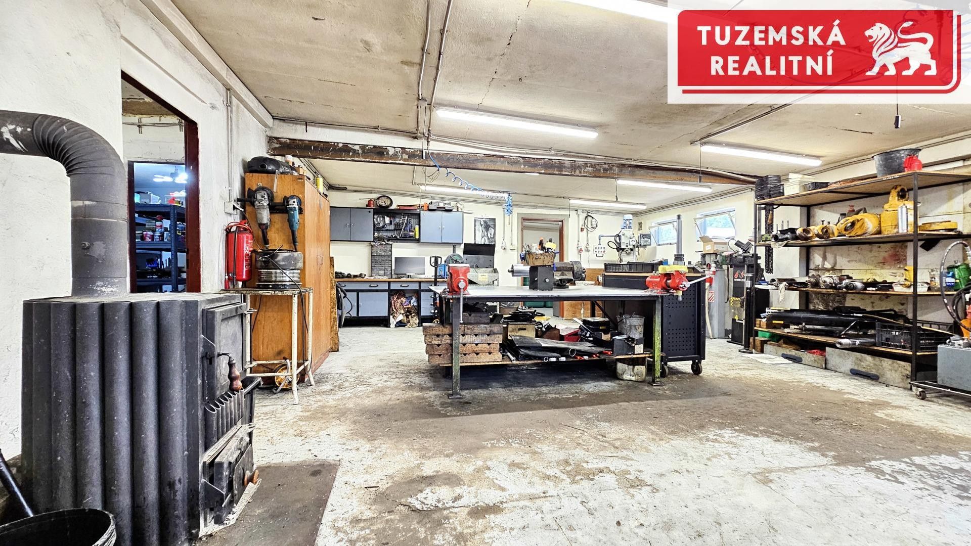 Garáže, Závodní, Šternberk, 145 m²