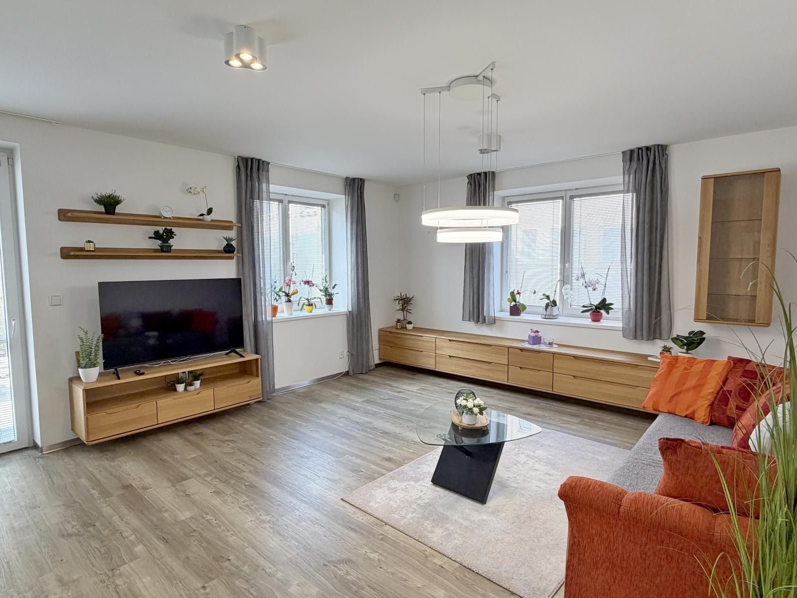 Pronájem byt 2+kk - Hrotovická, Třebíč, 74 m² - 2