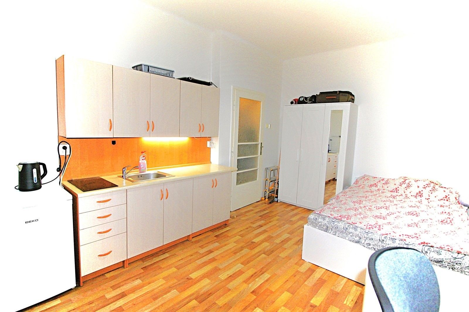 1+kk, Na zbořenci, Praha, 24 m²