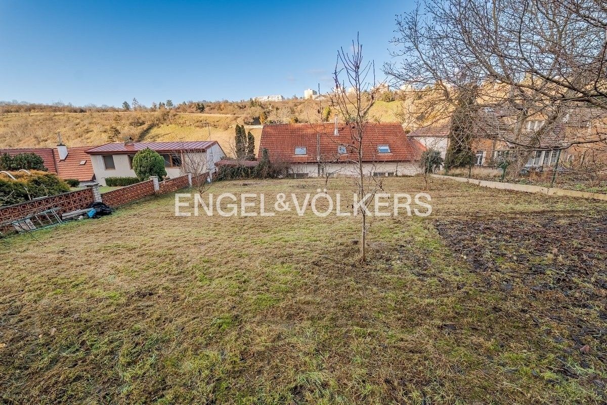 Prodej pozemek pro bydlení - Na dlážděnce, Praha