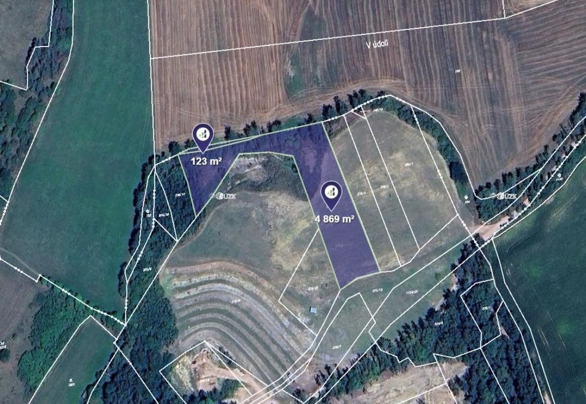 Louka, 4 992 m²