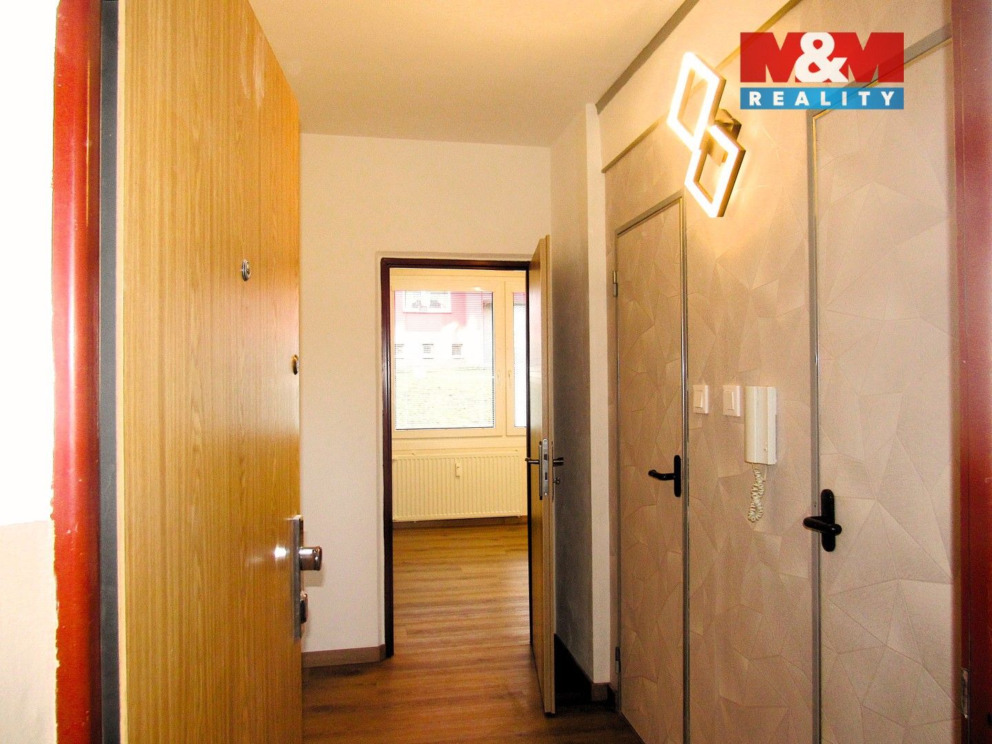 Pronájem byt 2+1 - Holoubkov, 39 m²