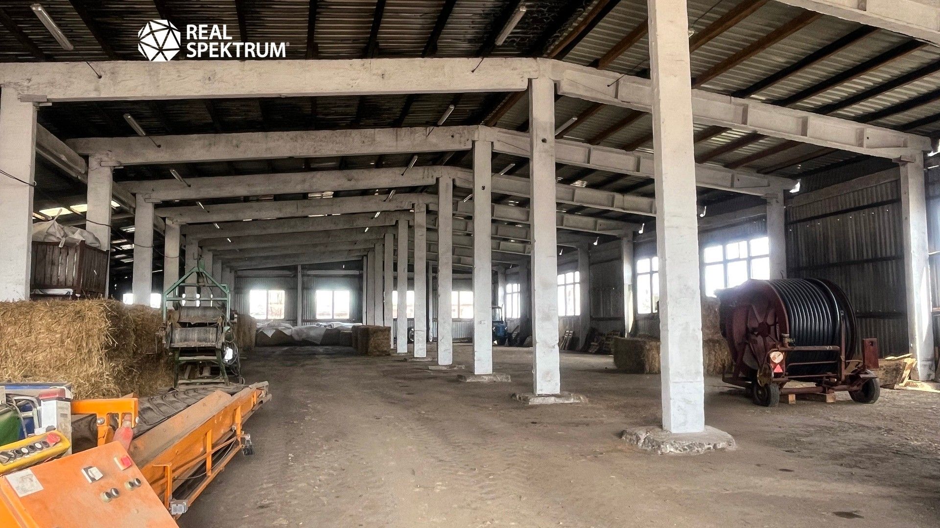 Výrobní prostory · 5 000 m² · Hladov - 4