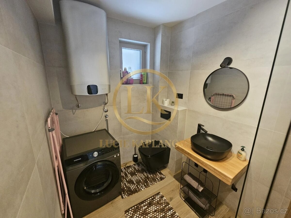 Byt · 49 m² · 987 66, Zahraničí - 3