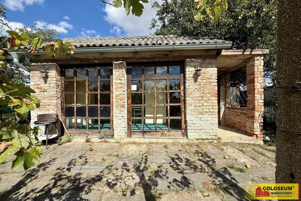 Chaty, Znojmo, 669 02