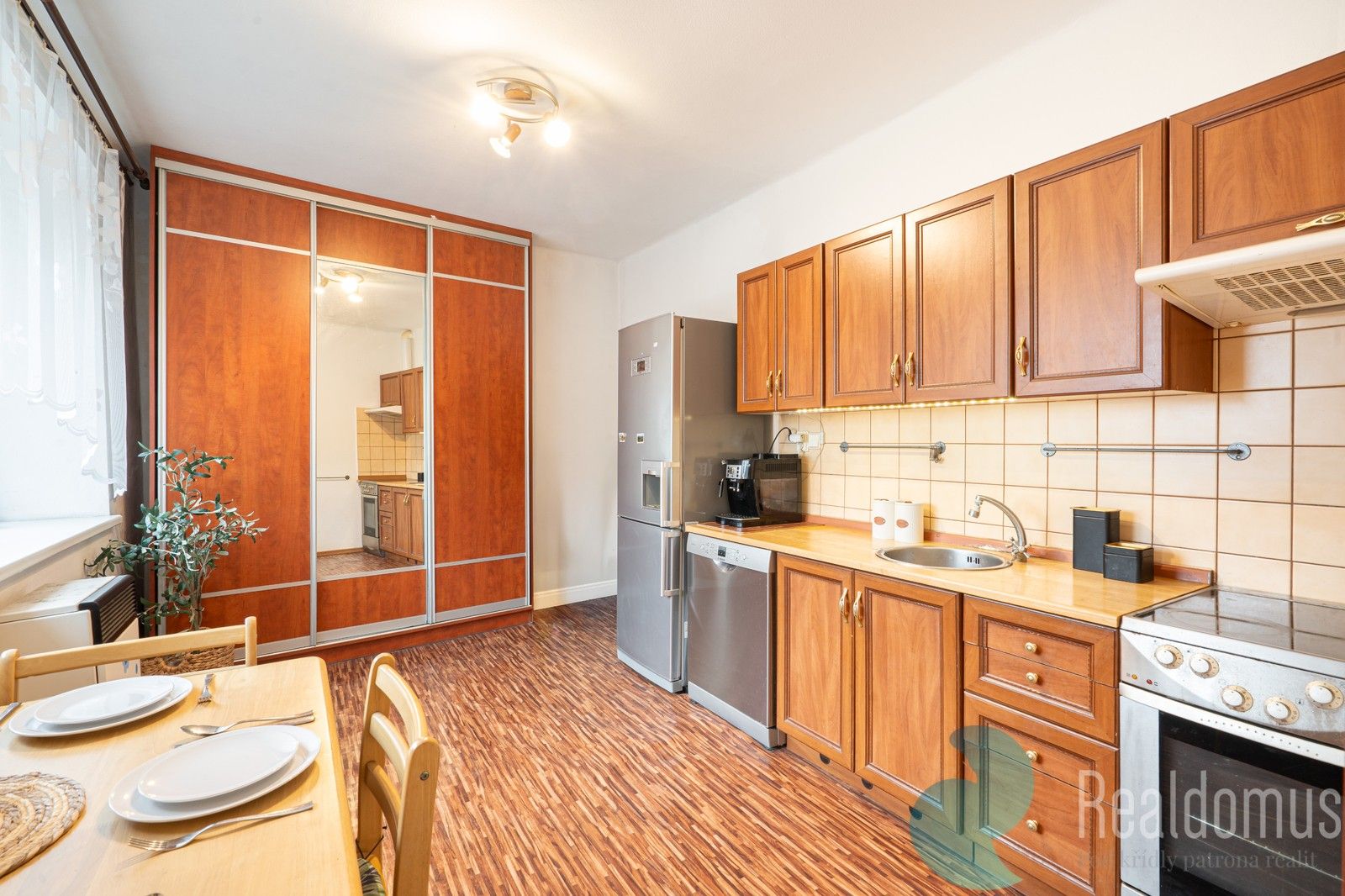 Prodej byt 1+1 - třída 5. května 33, Lišov, 42 m²