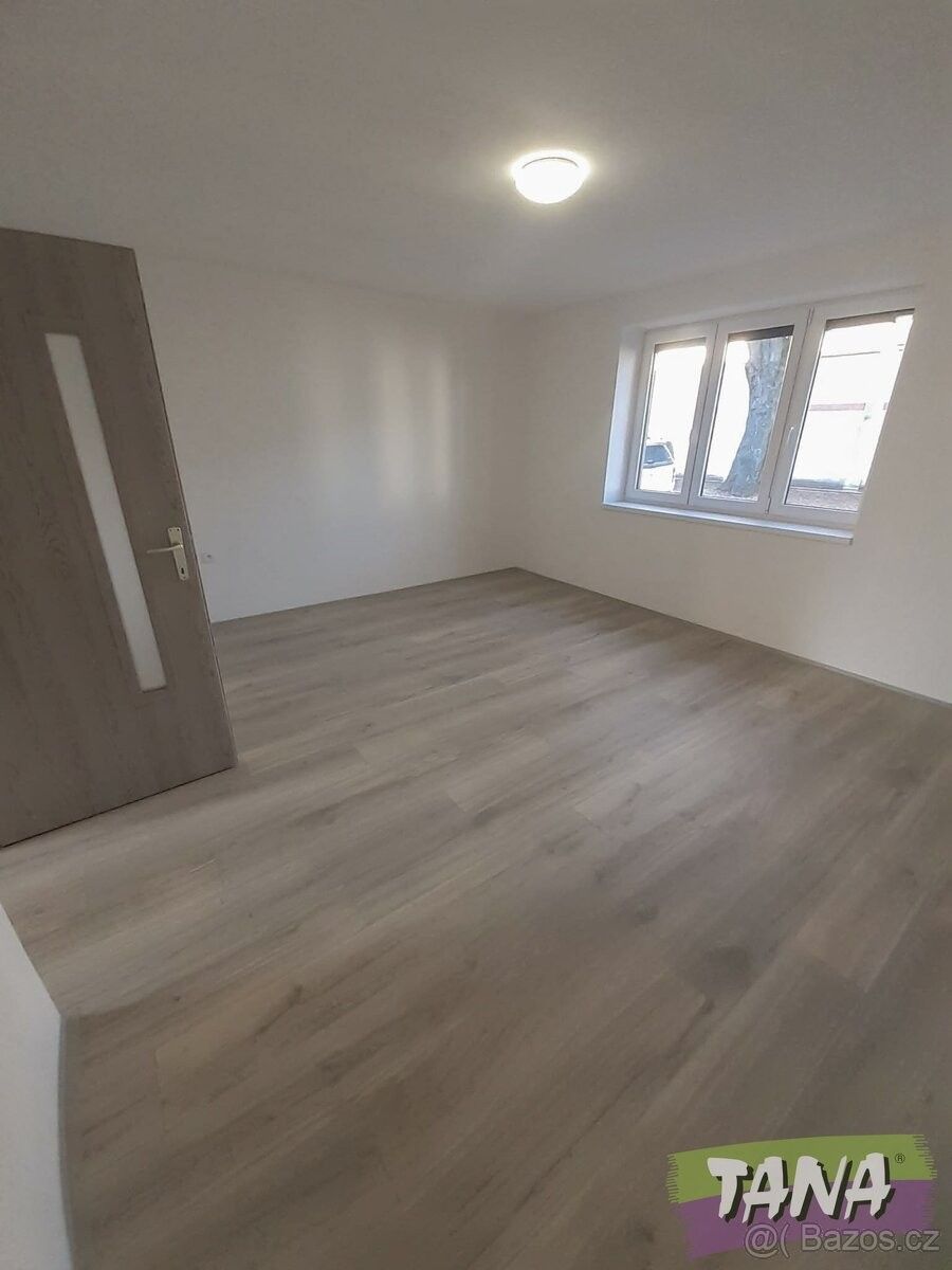 Pronájem byt - Dvůr Králové nad Labem, 544 01