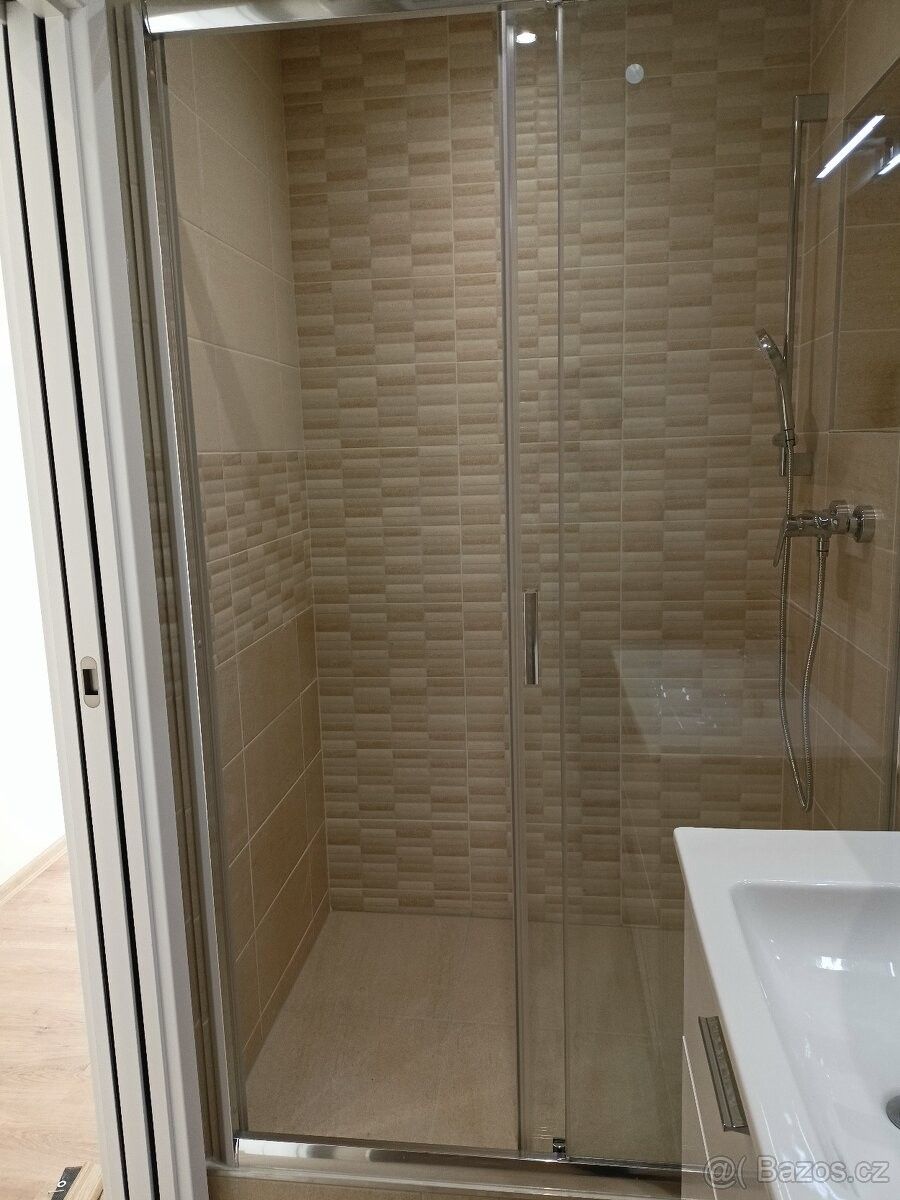 Pronájem byt - Pohořelice, 691 23