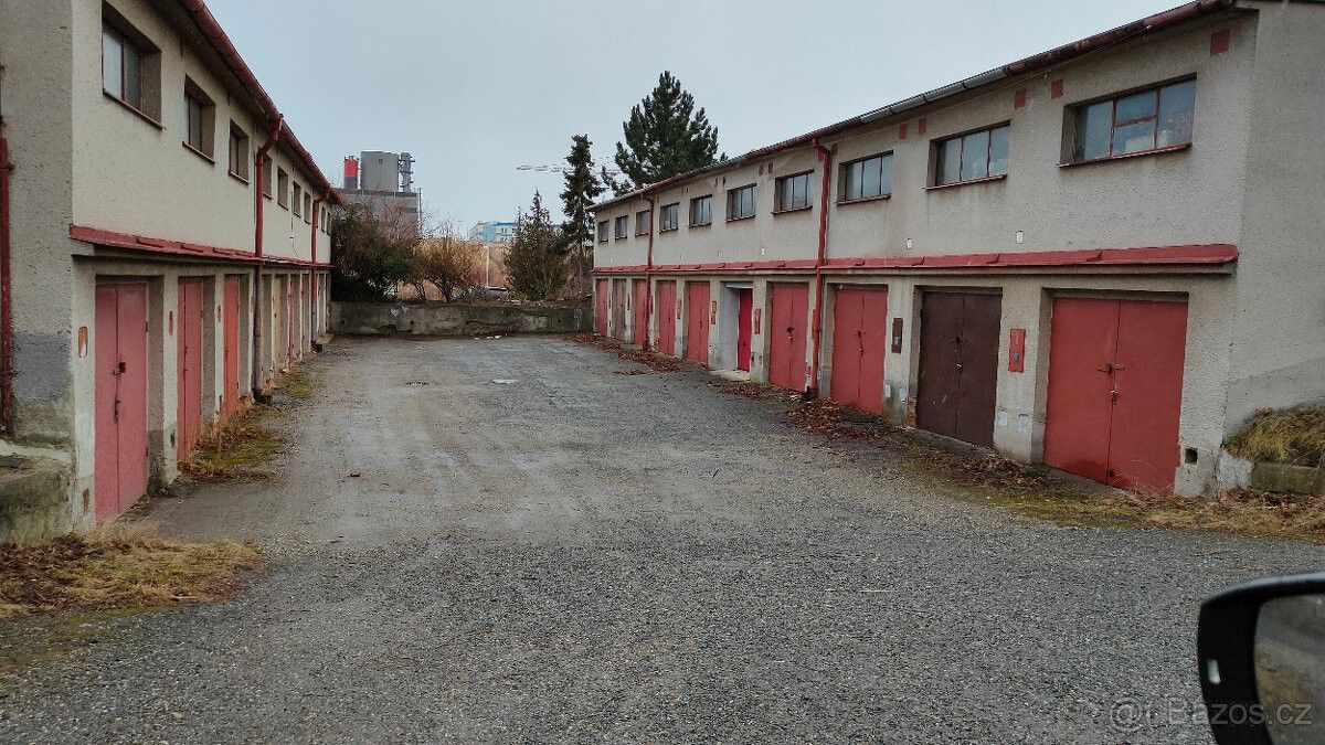 Garáže, Třebíč, 674 01