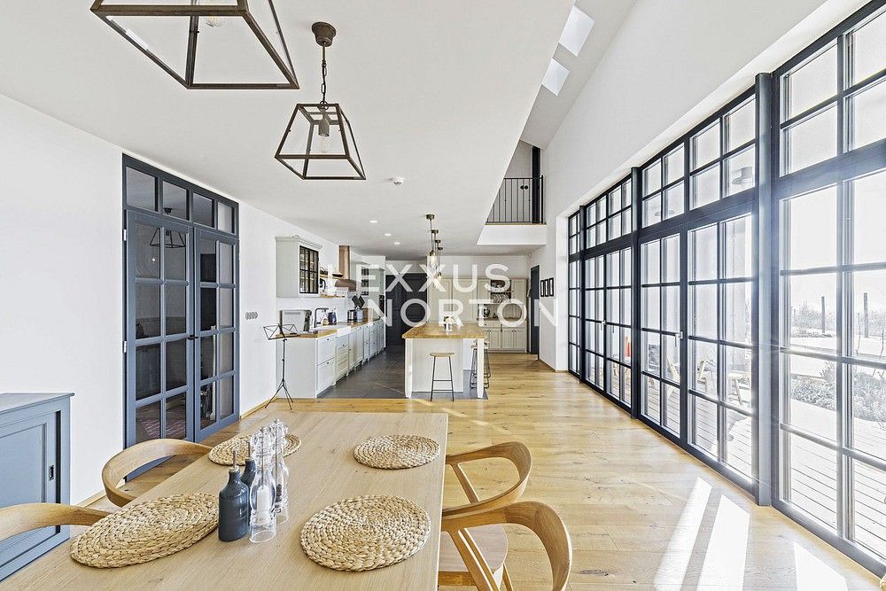 Prodej rodinný dům - Číčovice, okres Praha-západ, Středočeský kraj, 403 m² - 5