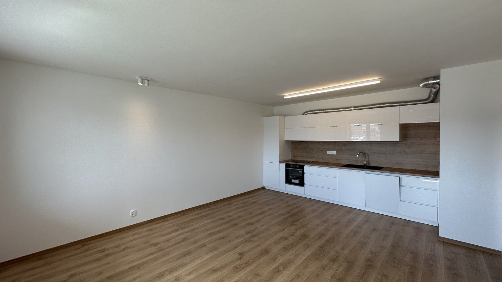 Pronájem byt 3+kk - Fr. Škroupa, České Budějovice, 69 m²