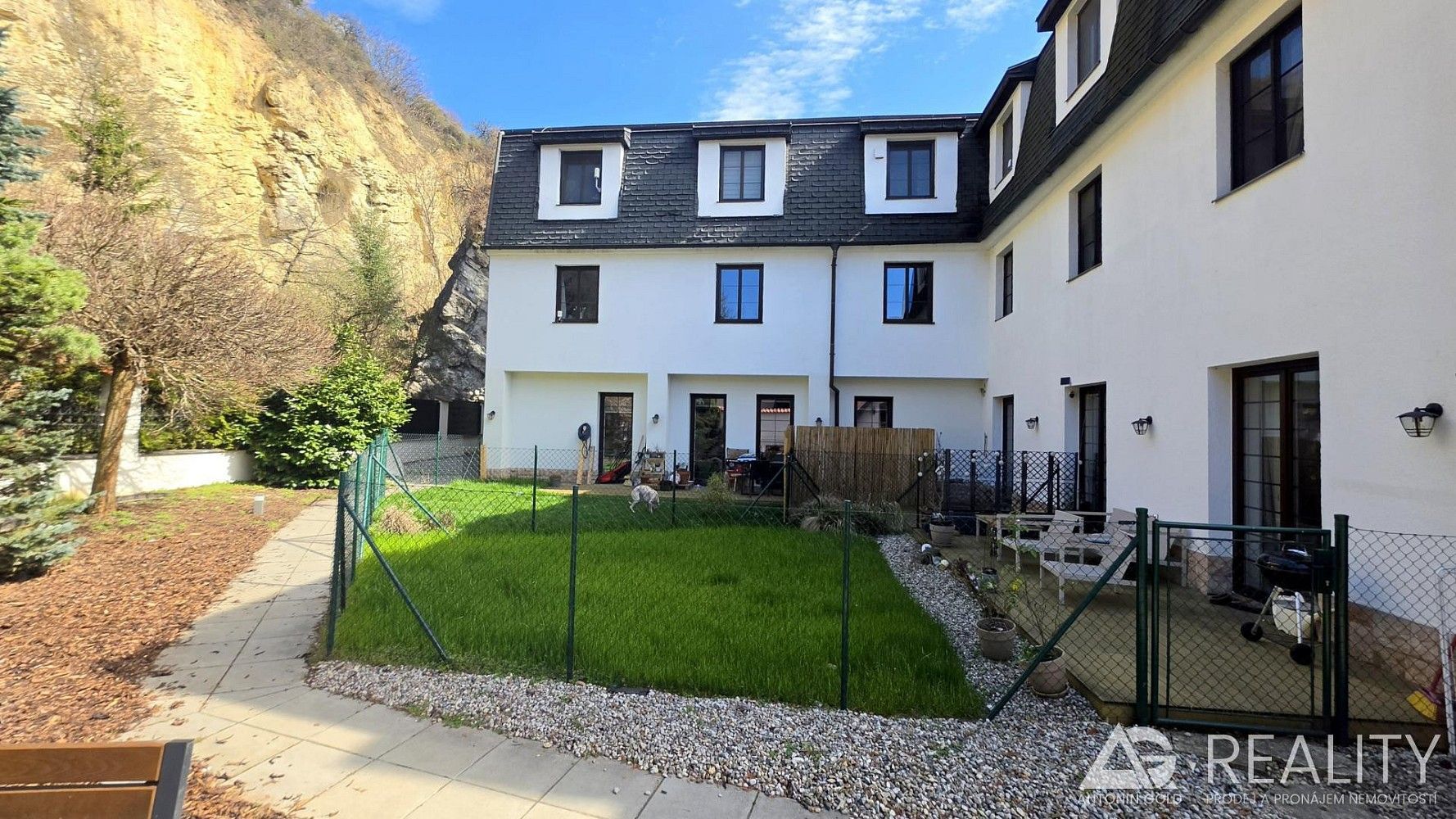 3+kk, Pod Žvahovem, Praha 5 - Hlubočepy, 88 m² - 1