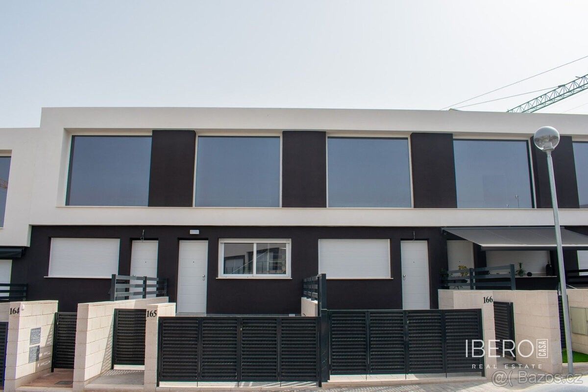 Prodej rodinný dům - 987 66, Zahraničí