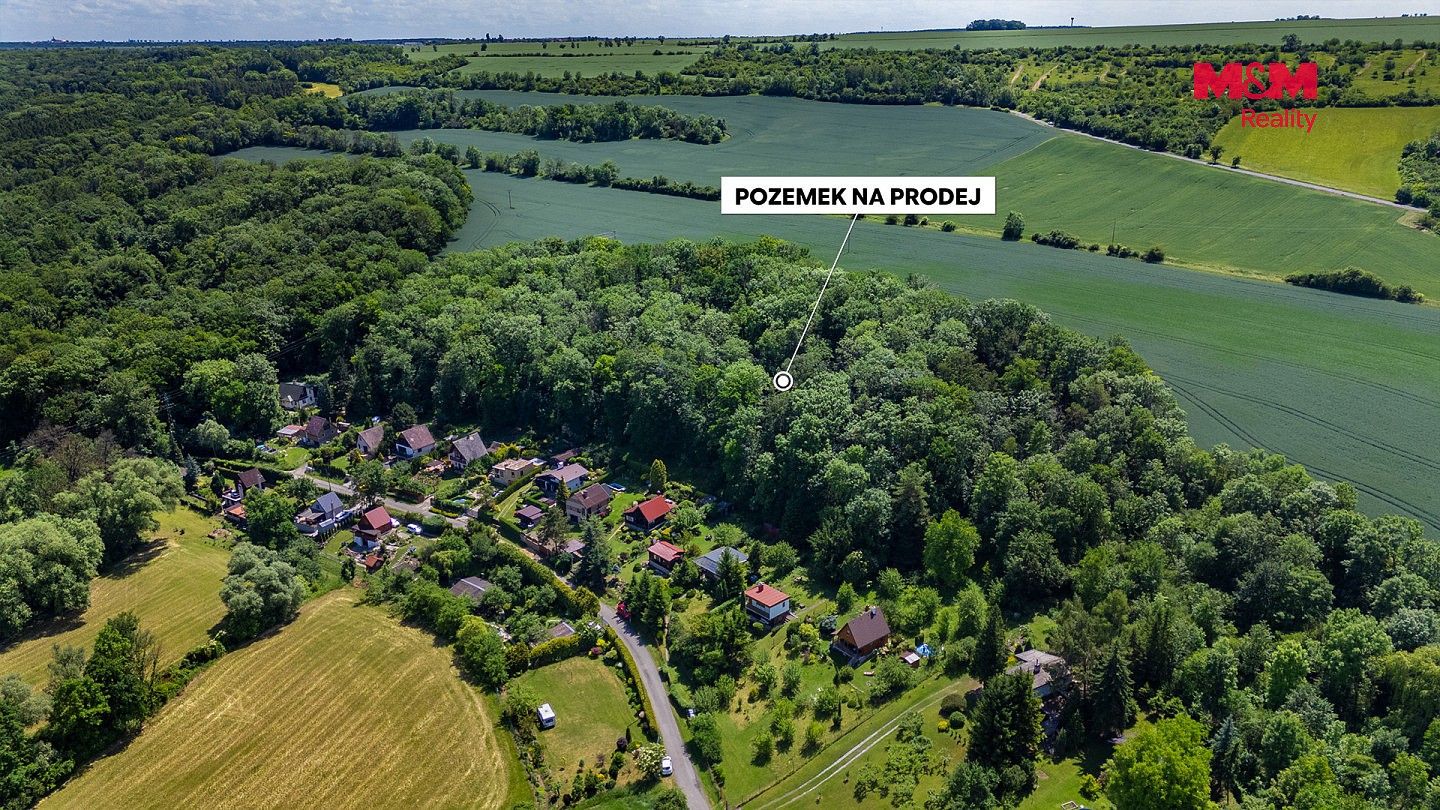 Les, 49 399 m²