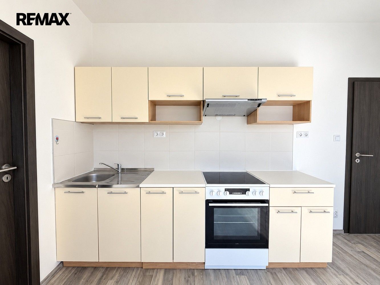 Pronájem byt 2+kk - Milovice - Mladá, okres Nymburk, Středočeský kraj, 44 m² - 5