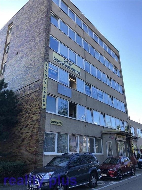 Pronájem kancelář - Služeb, Praha, 584 m²
