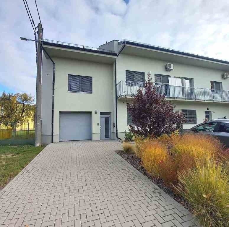 Rodinné domy, Výhon, Přísnotice, 151 m²