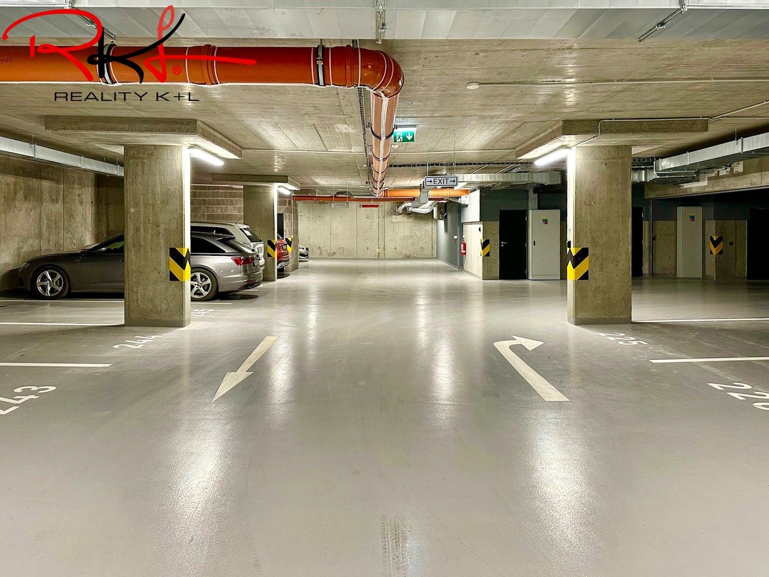 Ostatní, Kardausova, Praha, 14 m²