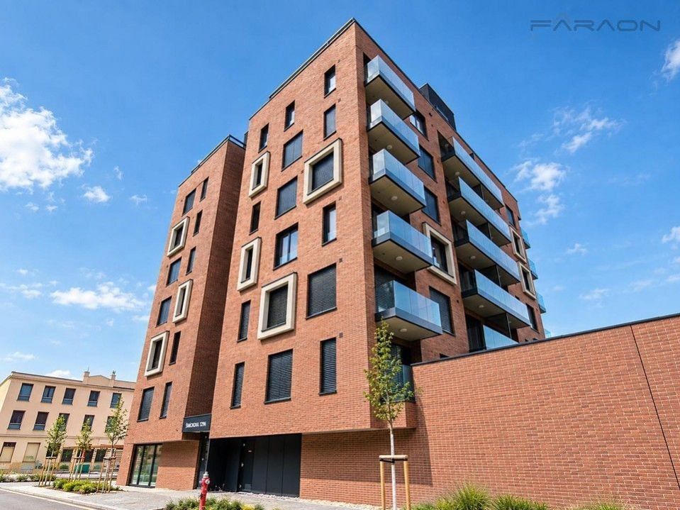2+kk, Švarcova,Praha 8, Karlín, 56 m² - 2