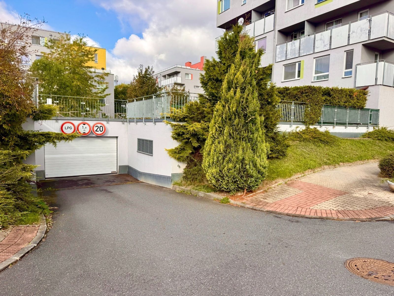 2+kk, Václava Trojana, Praha - Uhříněves, 52 m² - 2