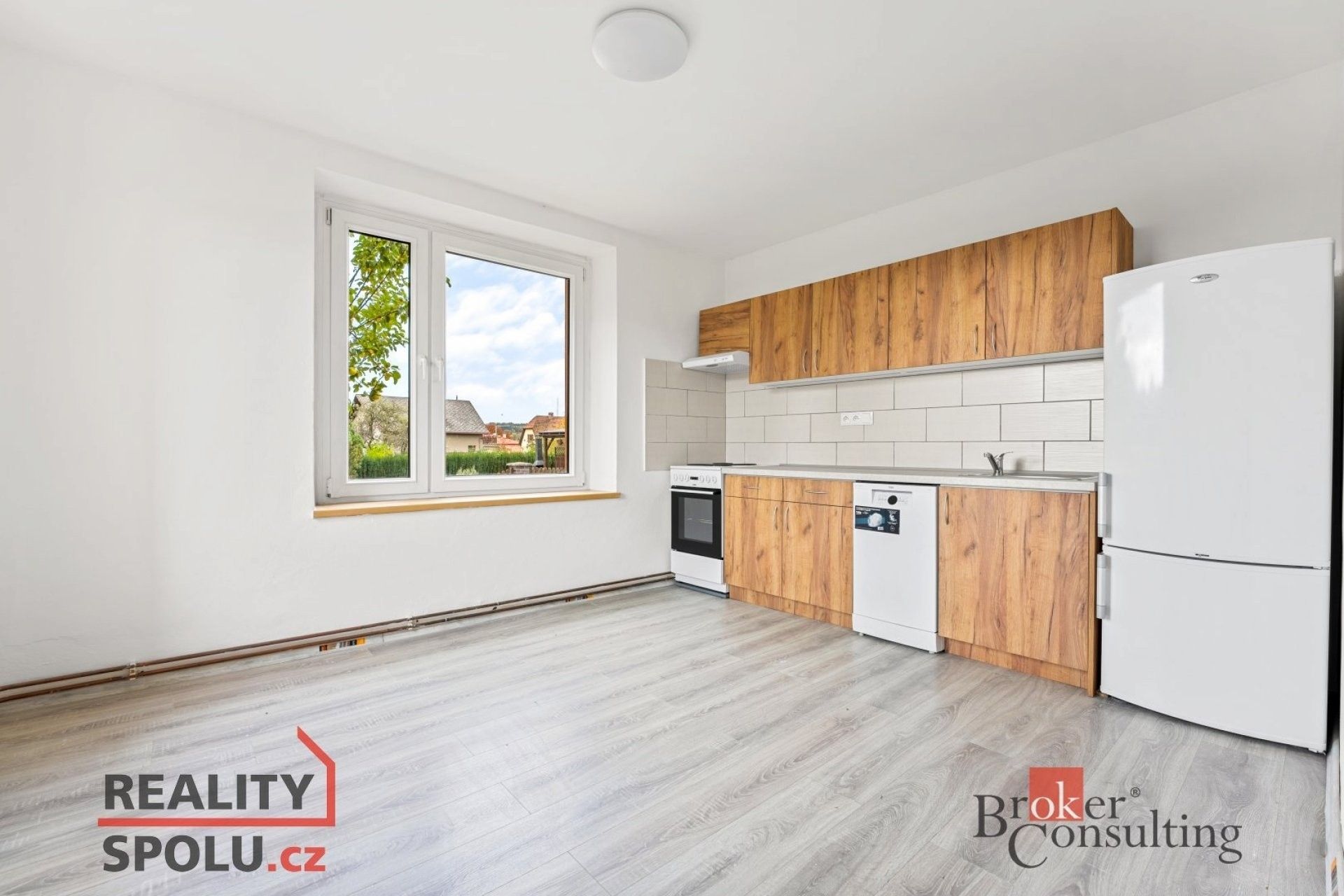 Pronájem byt 2+1 - Libušina, Hronov, 59 m²