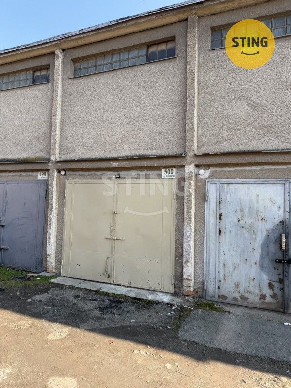 Garáže, Brno, 614 00