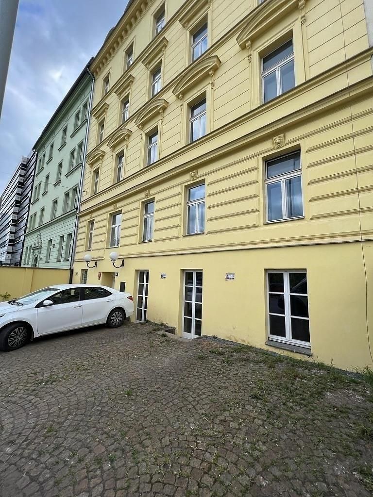 Byt 2+kk · 60 m² · Radlická  , Praha - 3
