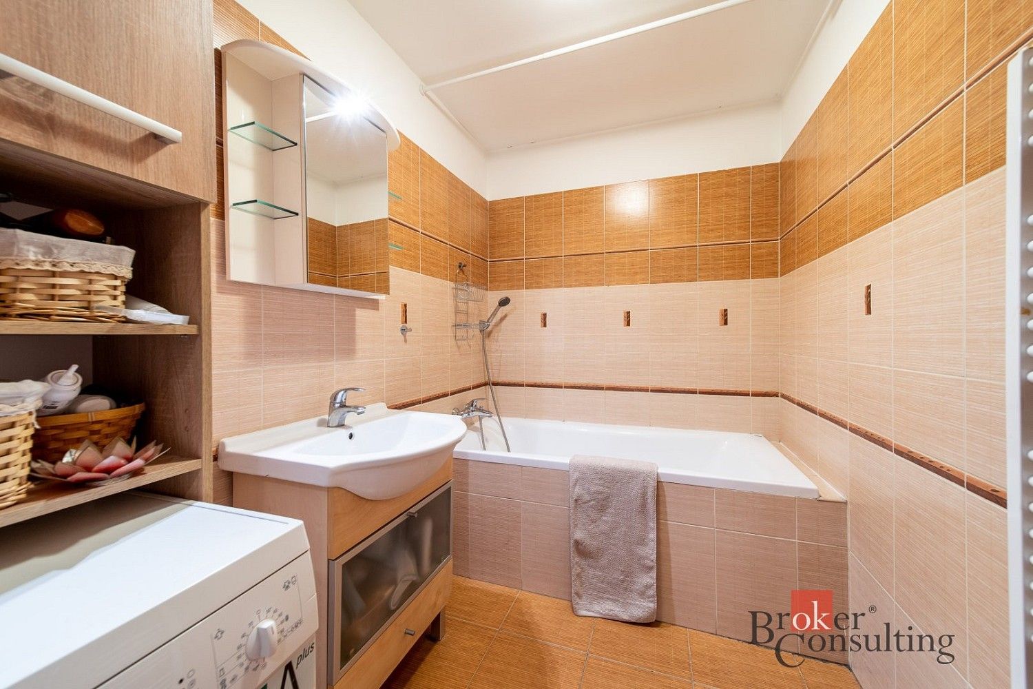 Byt 4+kk · 101 m² · Praha - Horní Počernice, okres Praha 20, Hlavní město Praha - 4