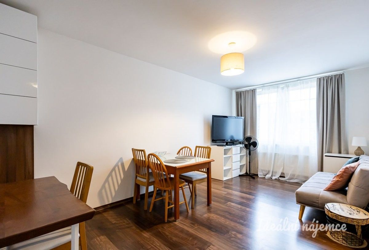 2+kk, Hnězdenská, Praha, 46 m² - 2