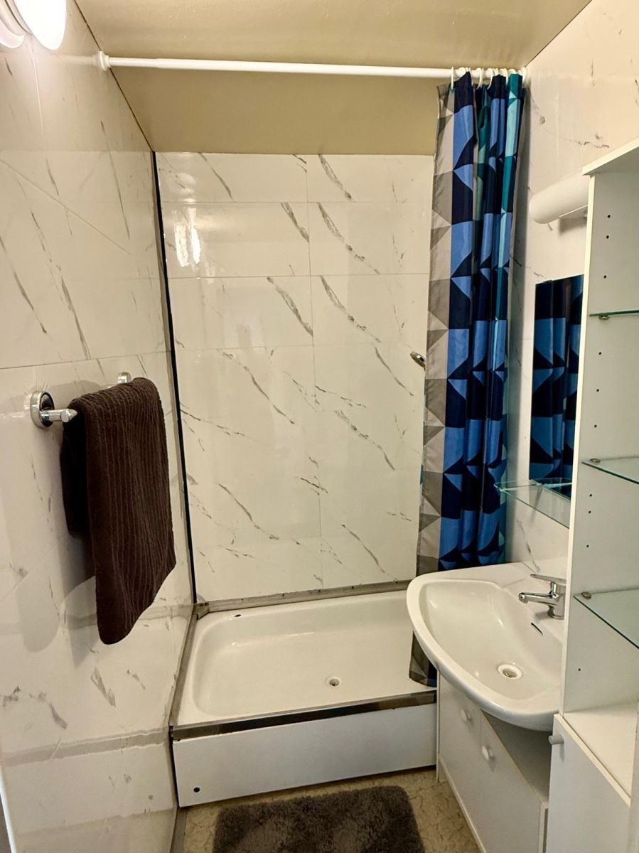 Pronájem byt 2+kk - Bryksova, Praha - Černý Most, 39 m² - 5
