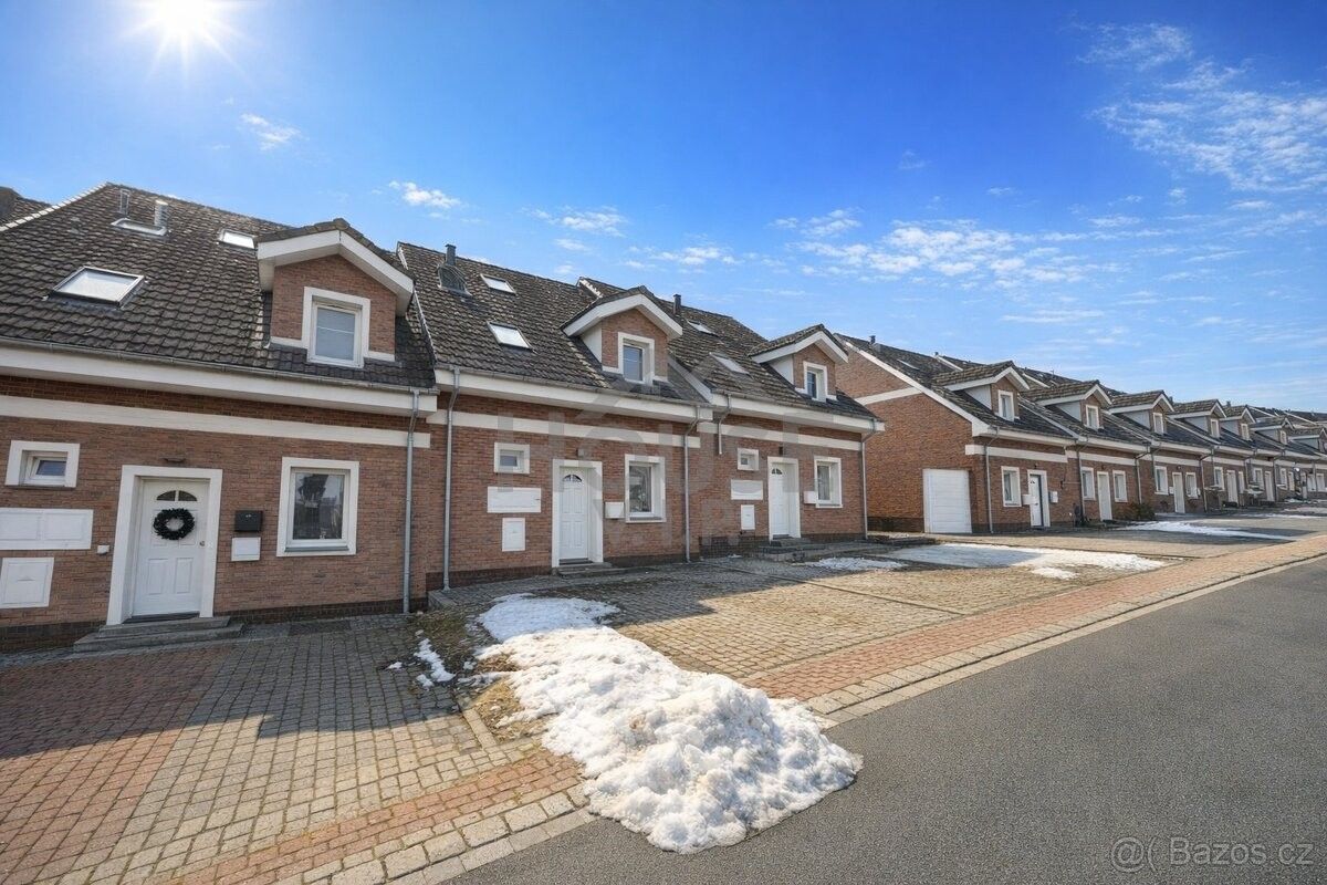 Prodej rodinný dům - Nelahozeves, 277 51