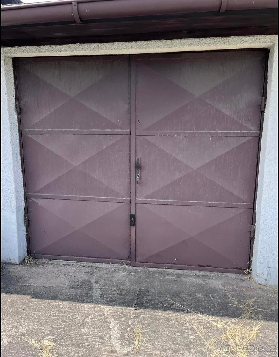 Garáže, Vratimov, 739 32