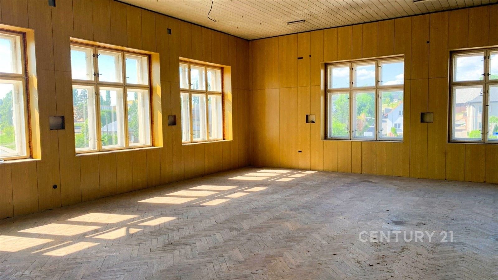 4+1, Jenišovice, 150 m²