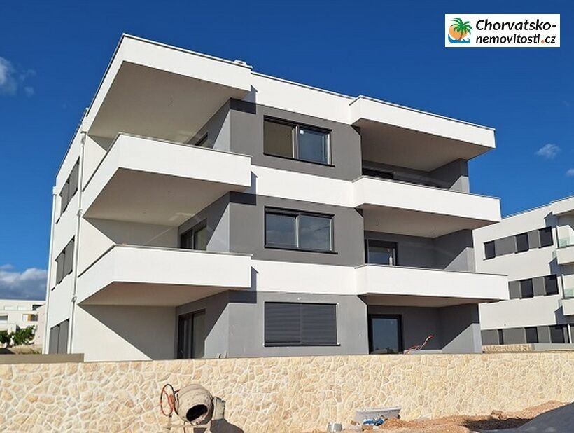 Byty, 987 66, Zahraničí