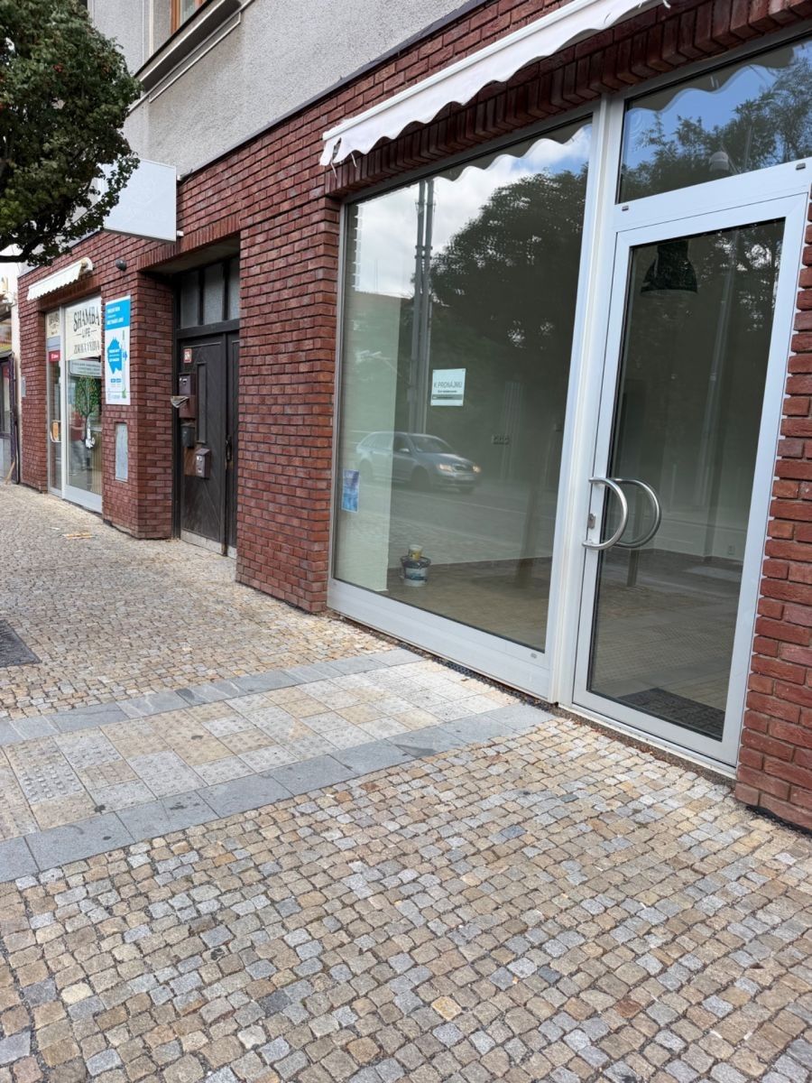 Obchodní prostory, Husova, Úvaly - Úvaly u Prahy, Středočeský kraj, 44 m²