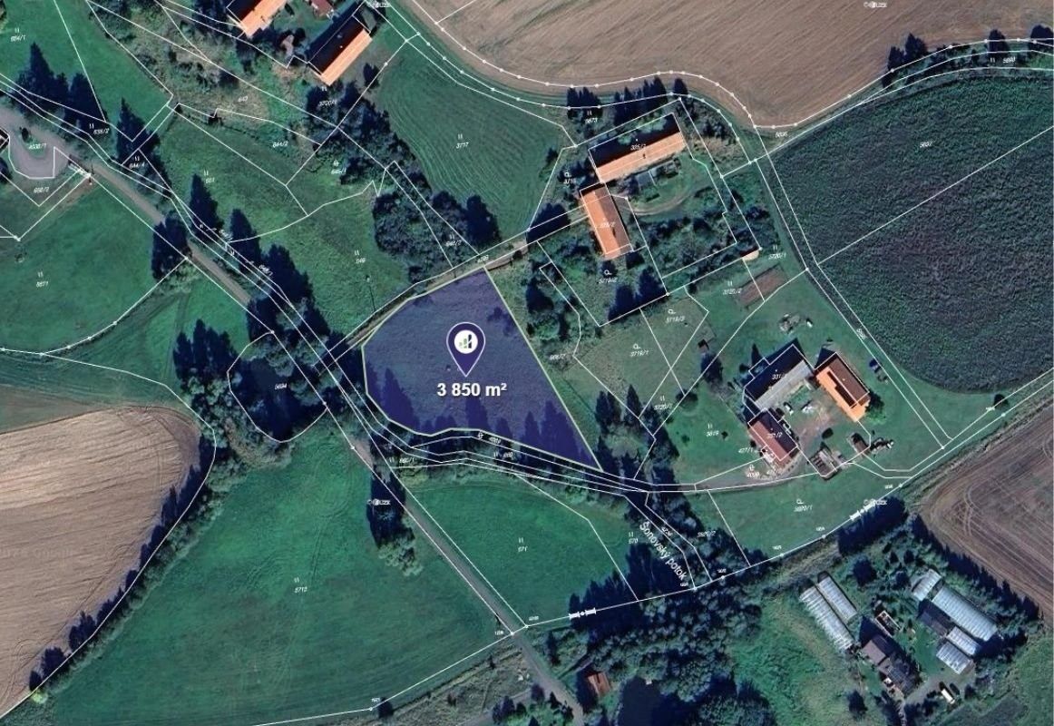 Louky, Šonov, 3 850 m²