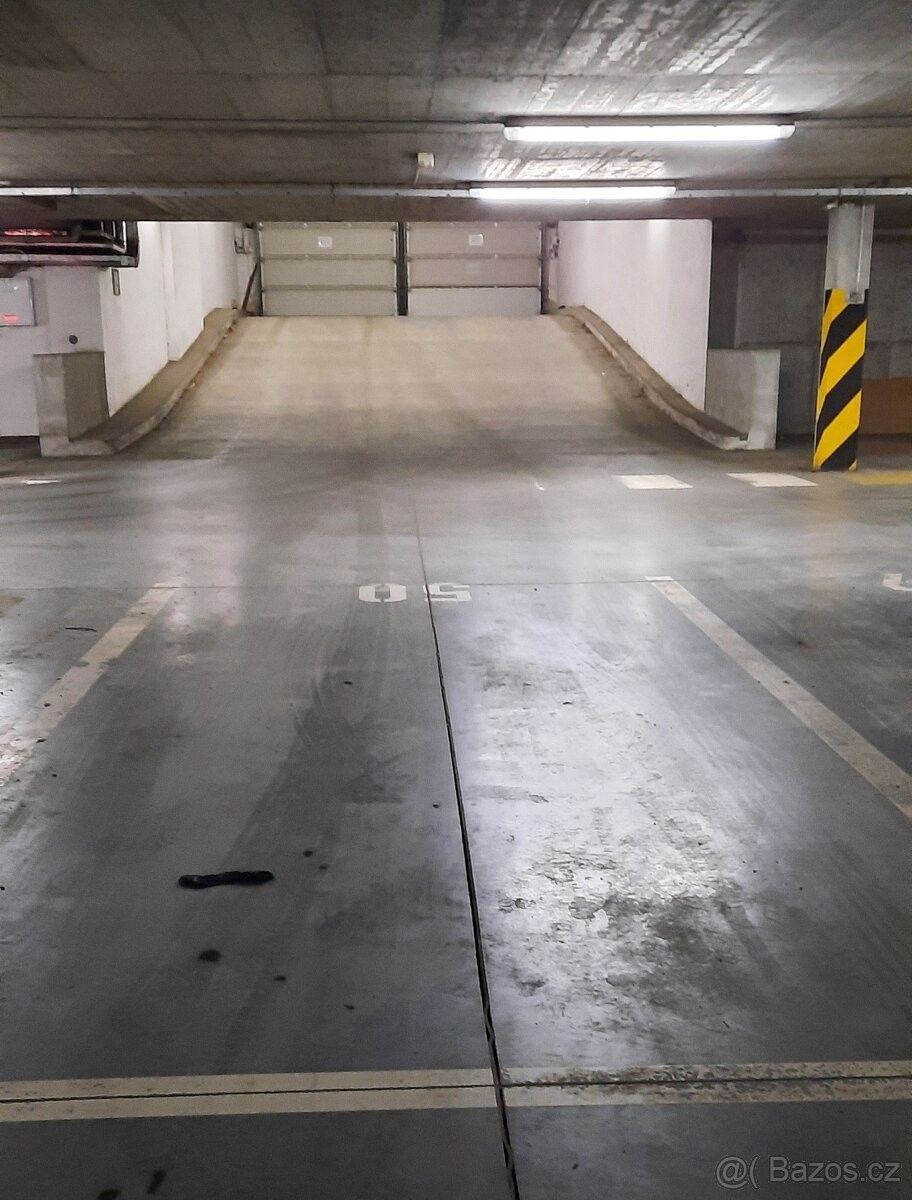 Garáže, Praha, 100 00