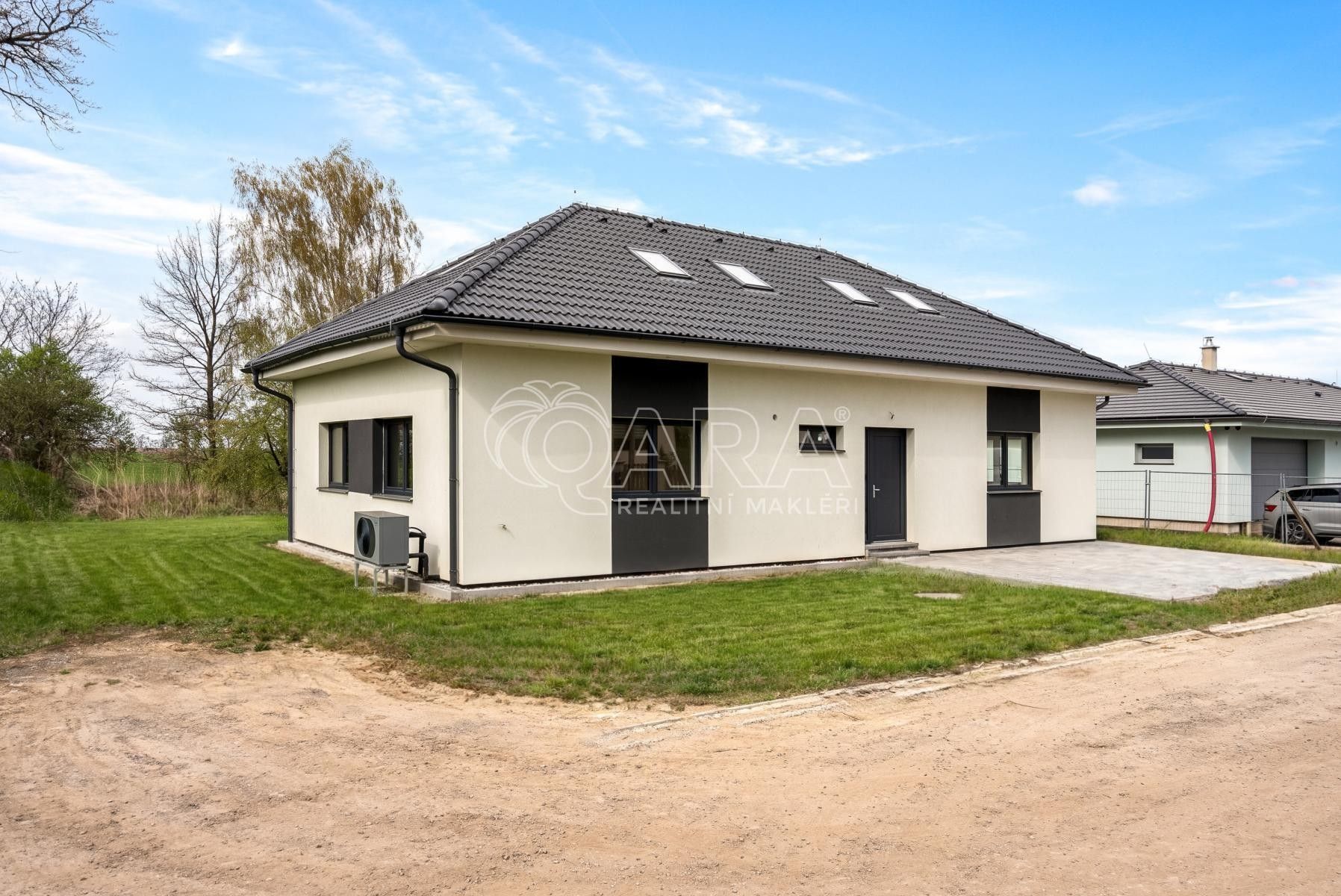 Rodinné domy, Rostoklaty Nová Ves II, 190 m² - 1