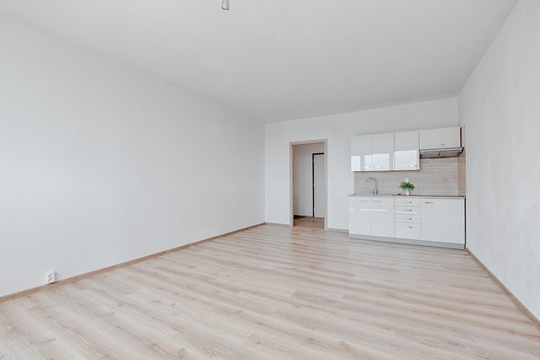 Pronájem byt 1+kk - Adamusova, Orlová Lutyně, 33 m² - 2