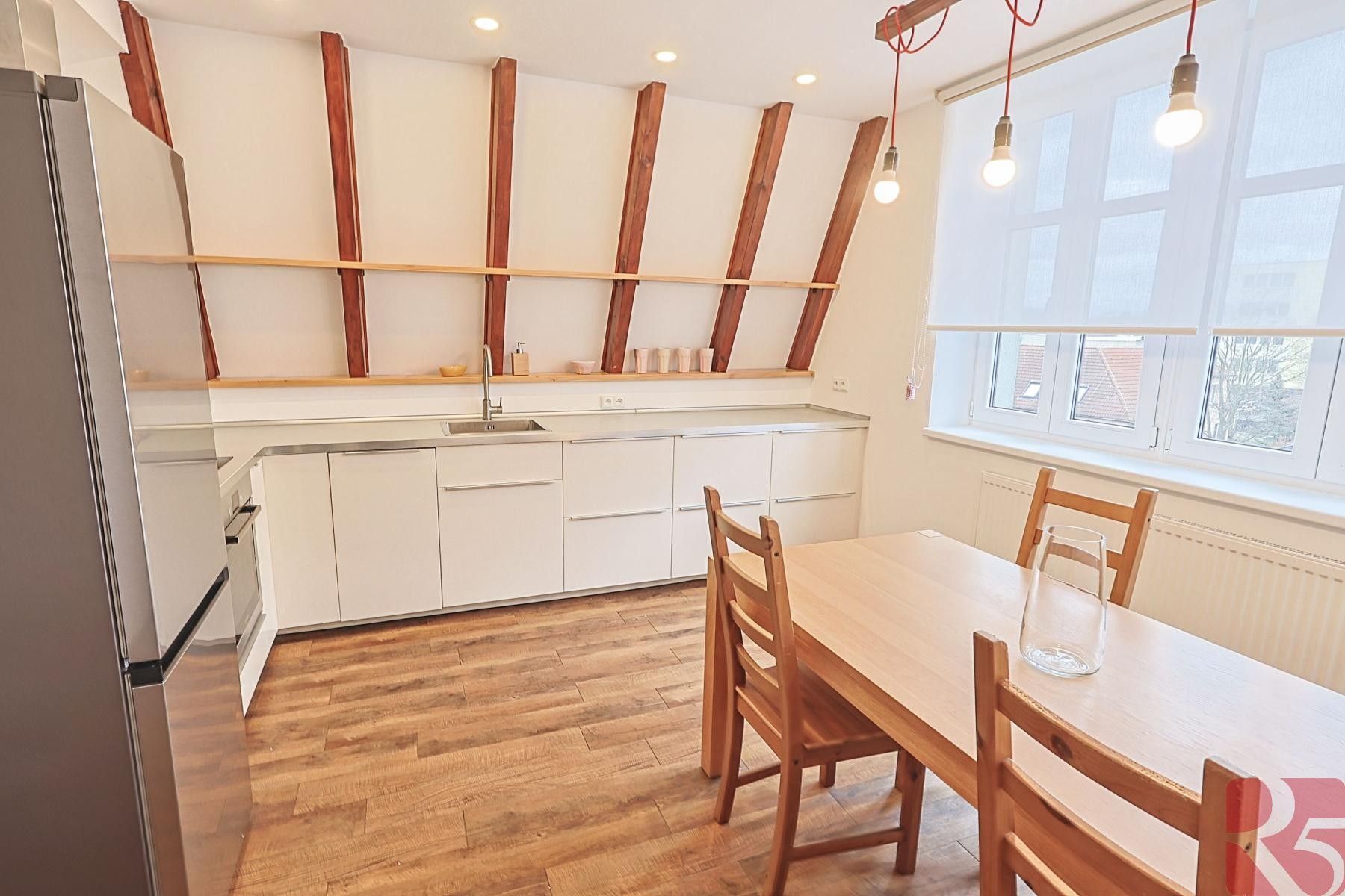 Pronájem byt 4+1 - Na Jarově, Praha, 122 m²