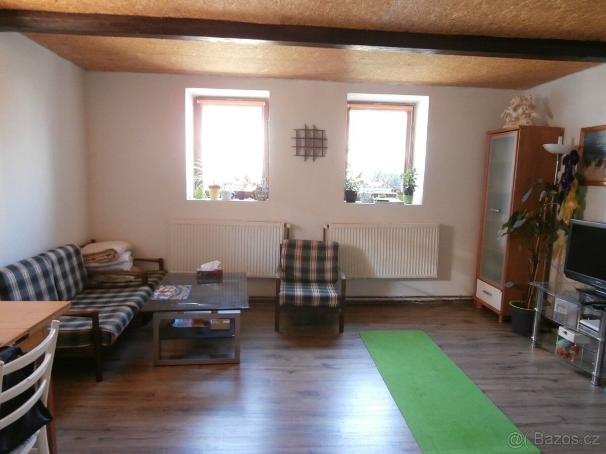 Prodej rodinný dům - Skochovice, Nový Bydžov, 1 800 m²