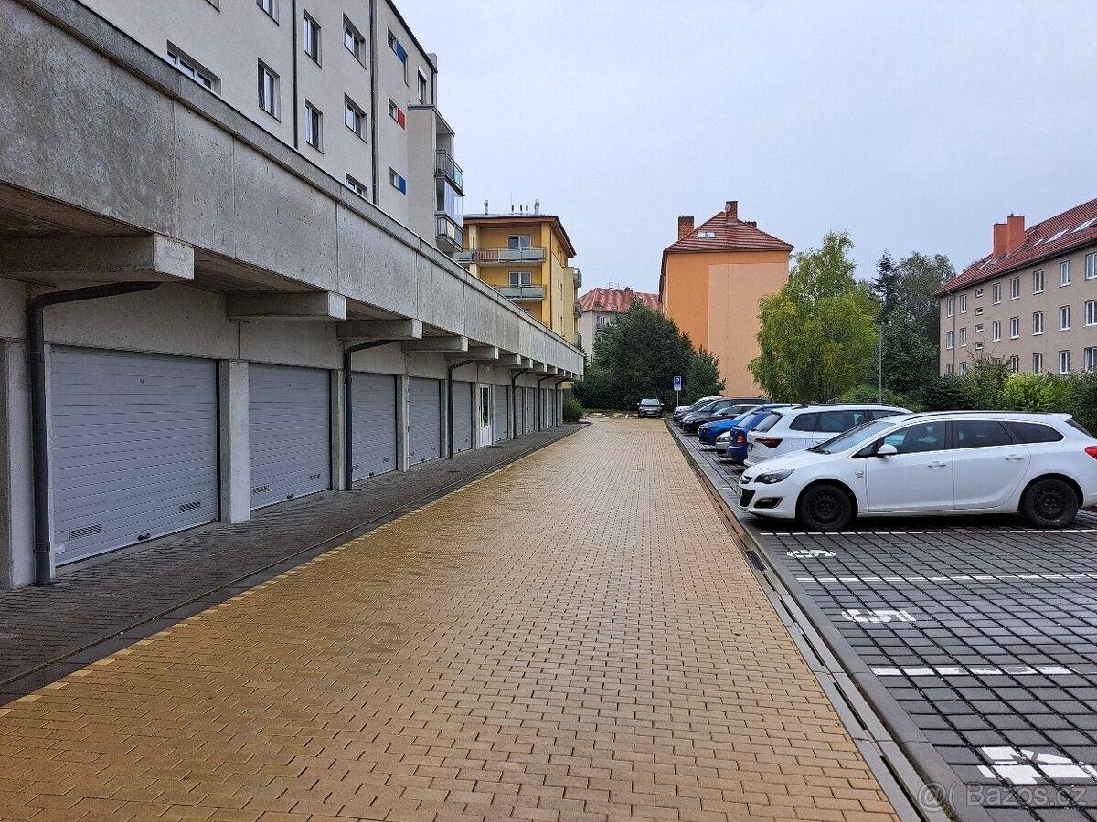 Garáž · Šlapanice u Brna, 664 51 - 4