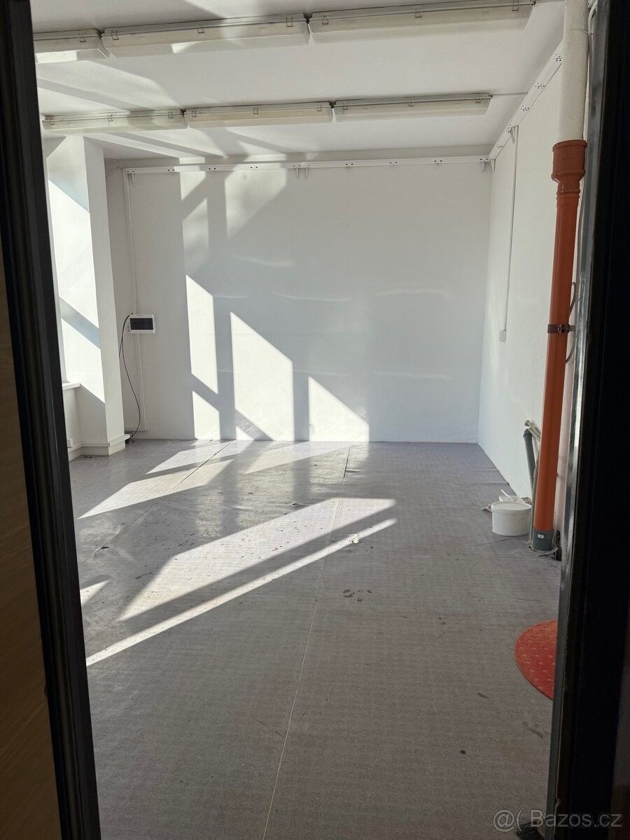 Pronájem kancelář - Třebechovice pod Orebem, 503 46