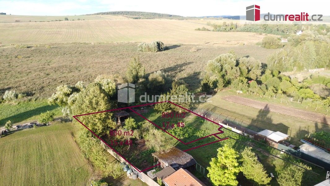 Prodej pozemek pro bydlení - Nádražní, Vroutek, 1 810 m²